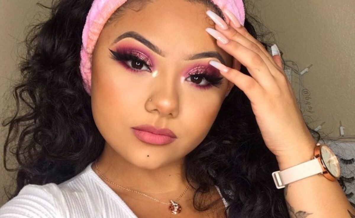 Maquiagem rosa com glitter: 30 ideias para você se inspirar e brilhar Maquiagem rosa com glitter: 30 ideias para você se inspirar e brilhar