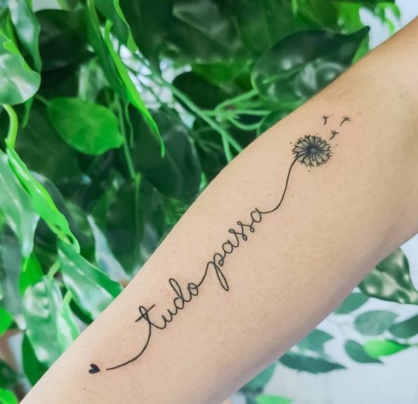 Tatuagem de frases no braço: 50 fotos que vão te convencer a fazer a sua