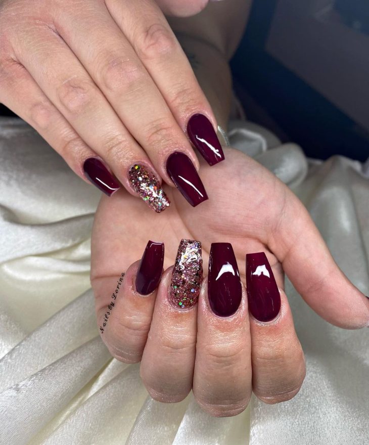 Unhas vinho: 30 inspirações incríveis e 4 tutoriais para criar as suas