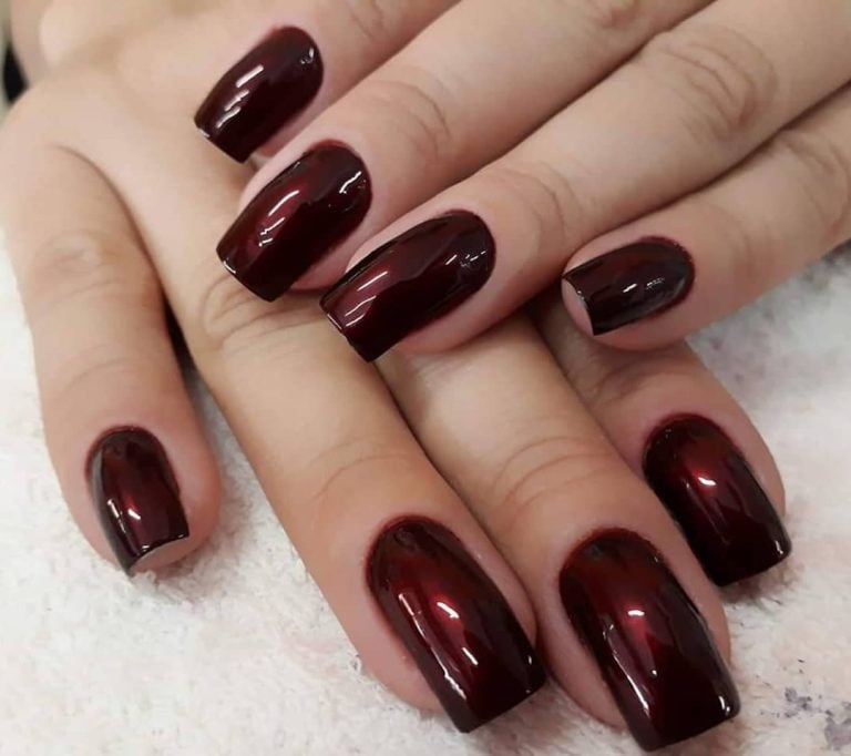 Unhas vinho: 30 inspirações incríveis e 4 tutoriais para criar as suas