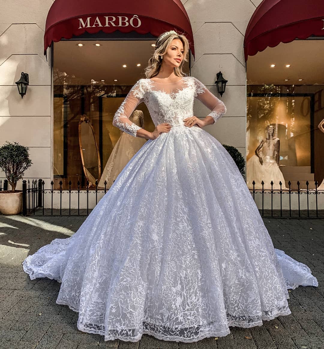 Vestido de noiva estilo princesa