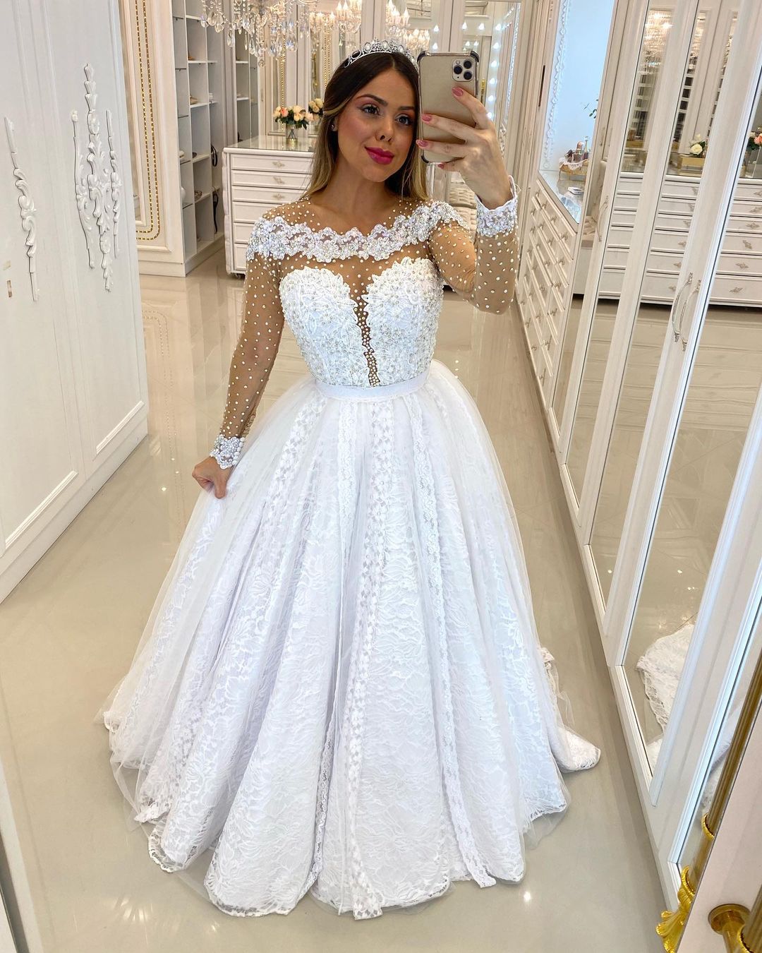 40 fotos de penteado de noiva com cabelo curto para brilhar no altar   Vestidos de noiva princesa, Vestidos de casamento princesa, Vestidos de  noiva estilo princesa