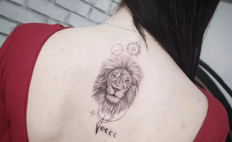 40 ideias de tatuagem de leão nas costas para uma mulher de atitude