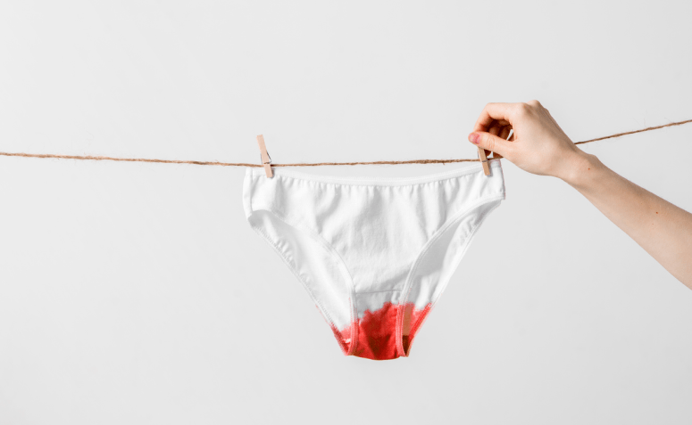 Pobreza menstrual: invizibilização das pessoas que menstruam no Brasil