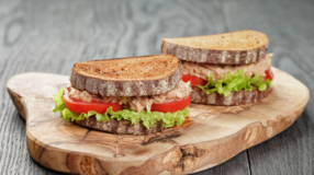 10 receitas de sanduíche de atum para um lancho supersaboroso