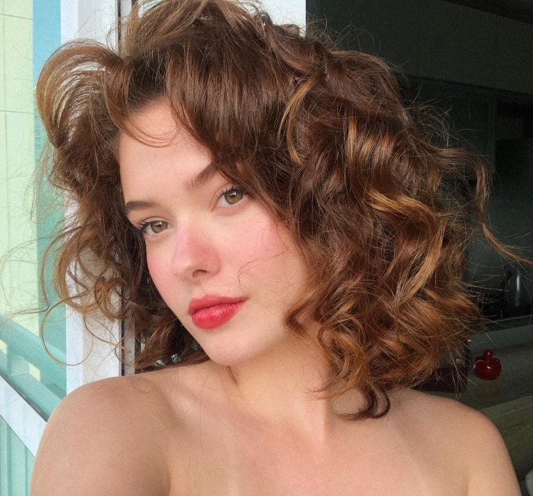 Cabelo medio ondulado: 30 inspirações e dicas para cuidar o seu