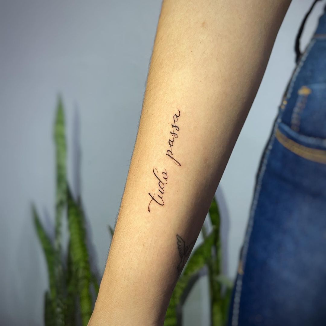 67 mini tatuagens femininas  Frases para tatuagem feminina