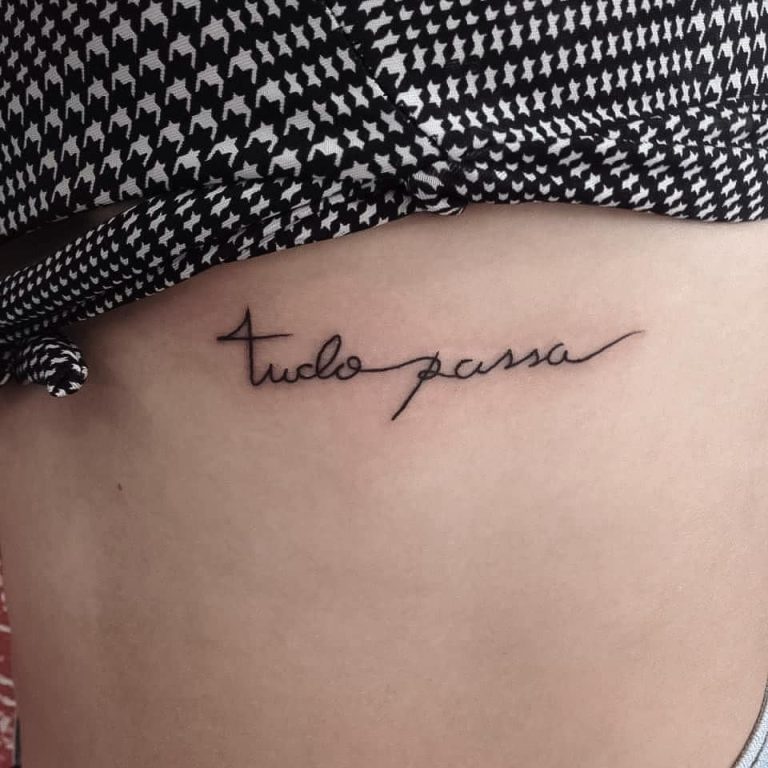 Tatuagem tudo passa: 80 ideias para usar como inspiração