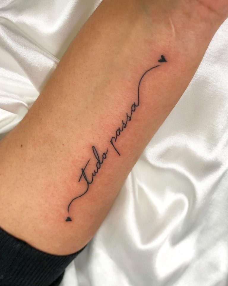 Tatuagem tudo passa: 80 ideias para usar como inspiração