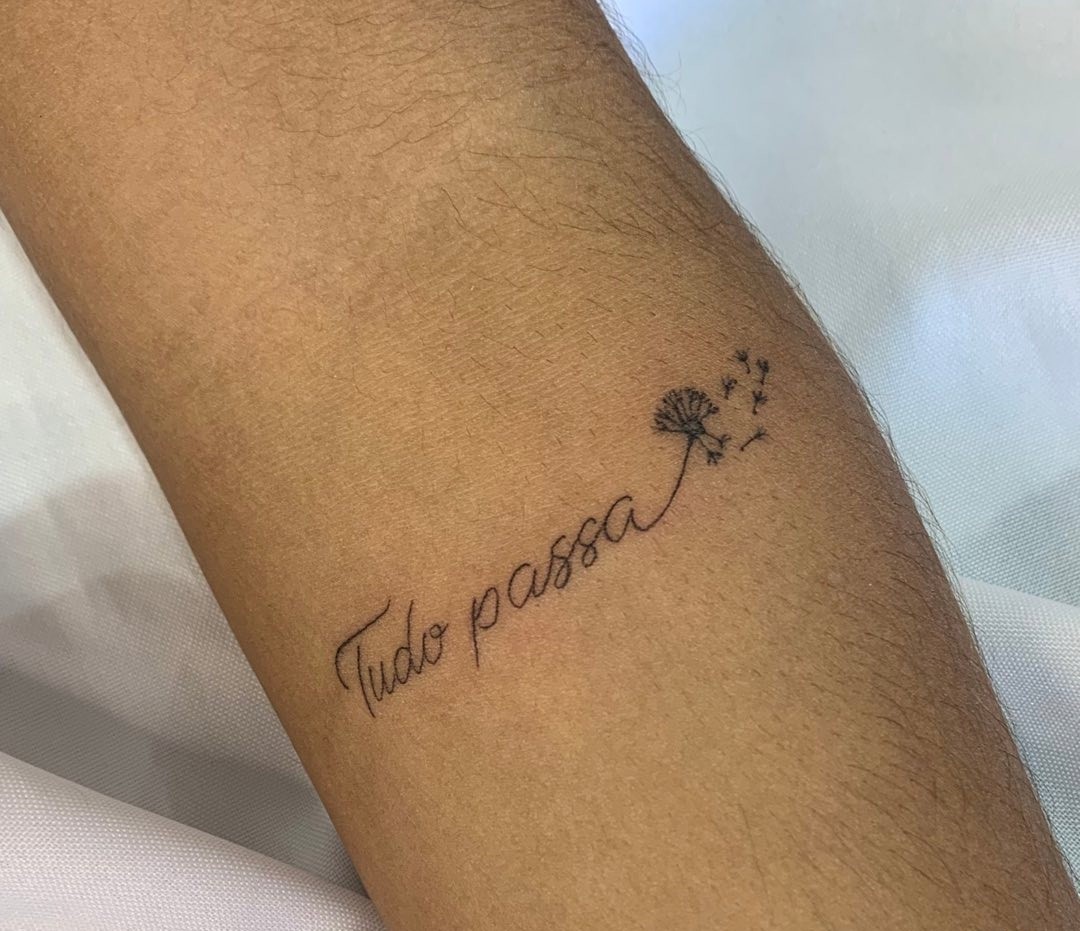 Tatuagem tudo passa: 80 ideias para usar como inspiração