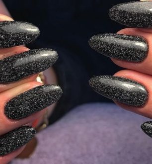 40 fotos de unhas  pretas com glitter perfeitas para quem ama brilho