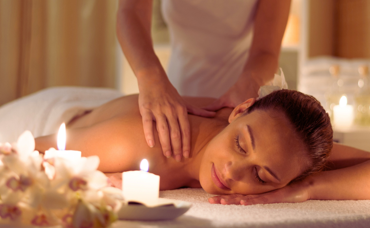 Conheça tudo sobre a massagem tântrica e a prática do toque consciente