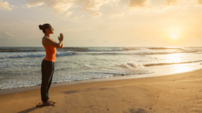 8 benefícios de realizar a saudação ao sol e conectar corpo e mente