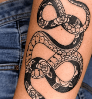 30 fotos de tatuagens de cobra no braço que expressam personalidade