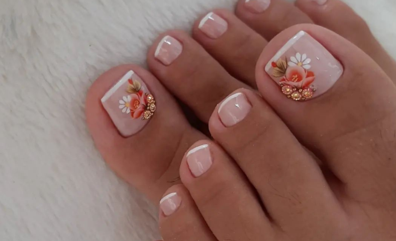 Unhas do pé decoradas com flores: 35 opções e 5 tutoriais