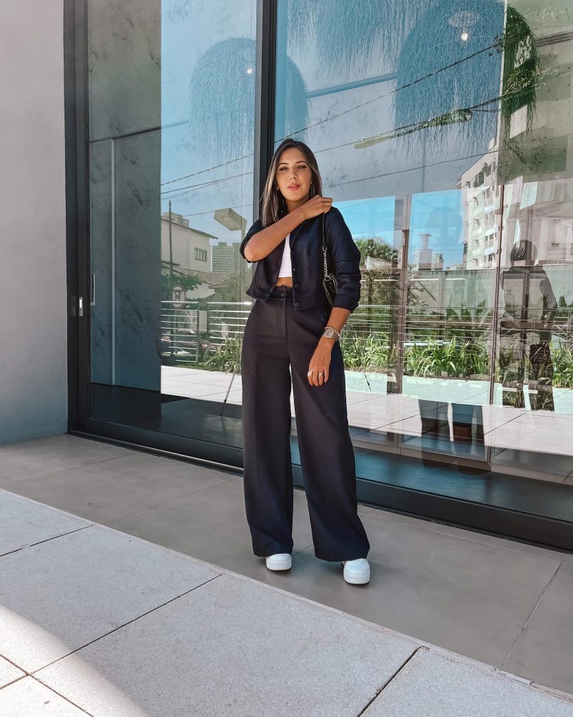 calça pantalona preta