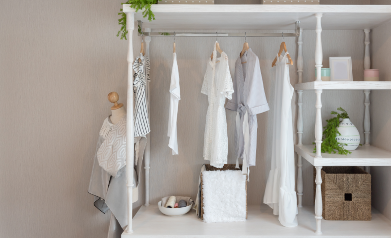 20 ideias de closet aberto e dicas de especialista para organização