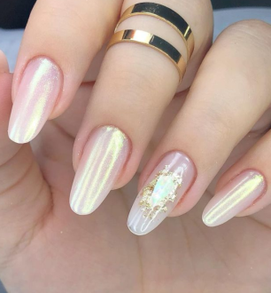 Unhas de gel decoradas delicadas para quem ama uma esmaltação fofa