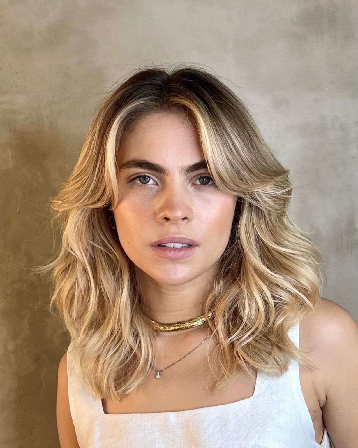 Corte de cabelo médio: 70 fotos e tutoriais para cortar em casa!