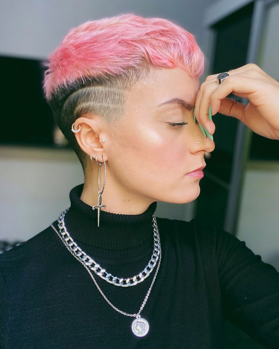 Sidecut feminino: 50 cliques para você investir no cabelo raspado na  lateral - Eu Total