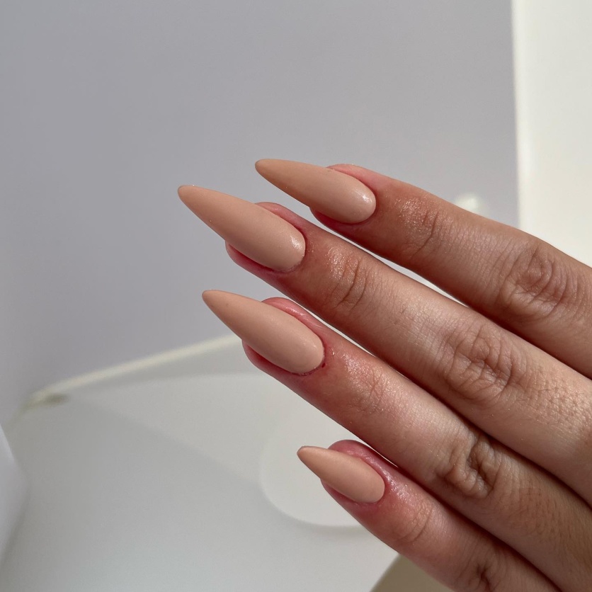 esmalte nude