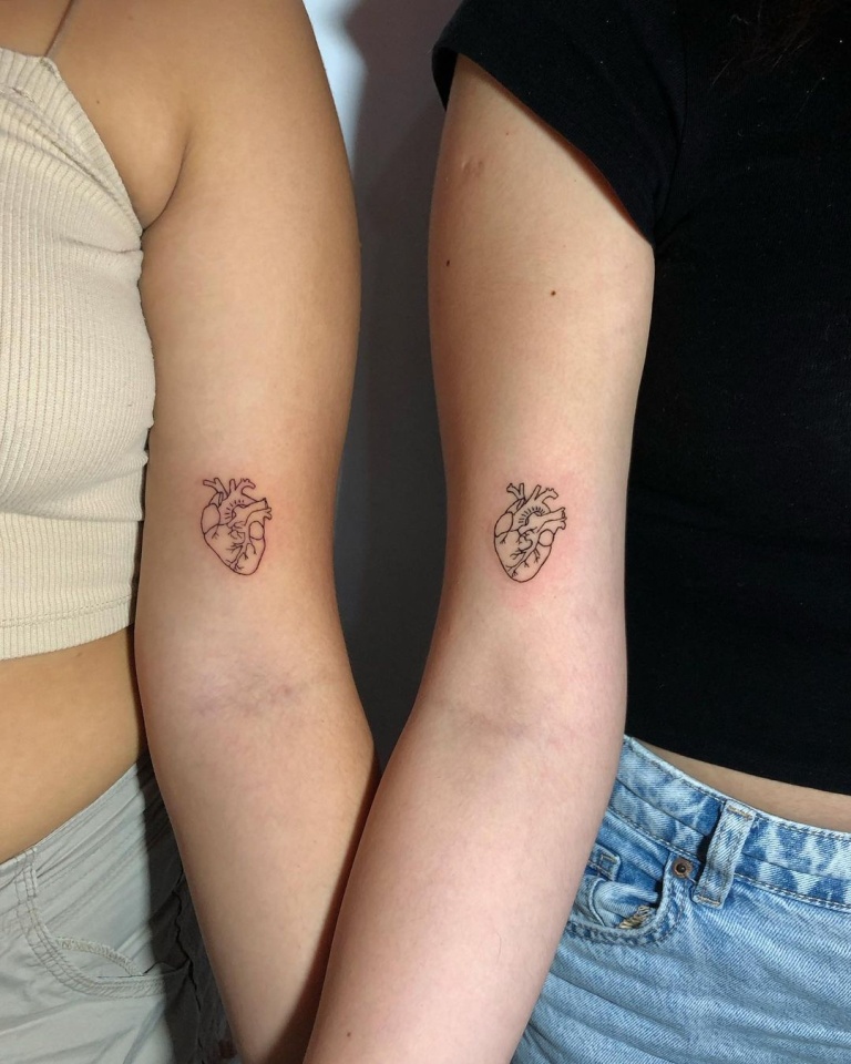 Tatuagem de amigas: 30 ideias para eternizar a amizade em grupo