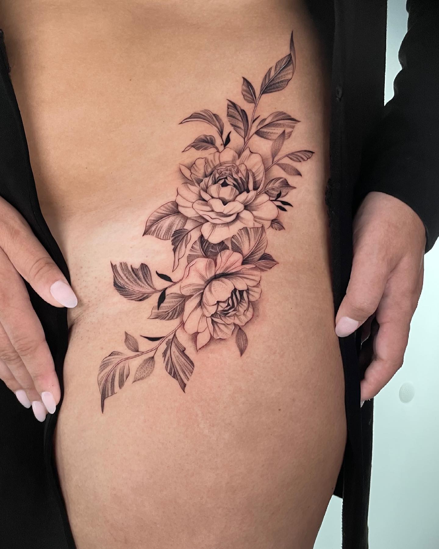 tatuagem grande de flor