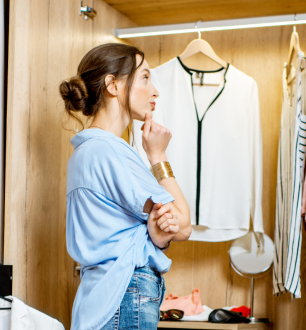 10 itens que só ocupam espaço no seu guarda-roupa (e você não vai sentir falta)