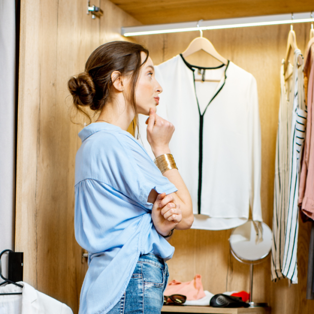 10 itens que só ocupam espaço no seu guarda-roupa (e você não vai sentir falta)